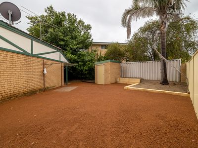 7 / 11 Stott Close, Armadale