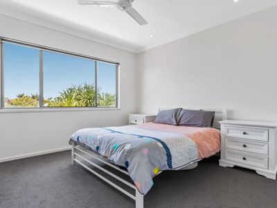 25 / 46 Regatta Blvd, Birtinya