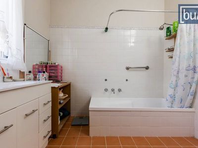 41 Larmer St, Howlong