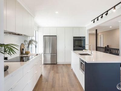 114 Ocean Parade, Dalmeny