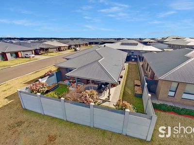 7 Mangrove Crescent, Dubbo