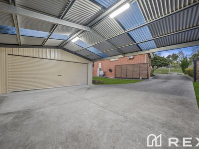 164 James Cook Drive, Endeavour Hills