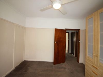 8 Tasman Avenue, Belmont