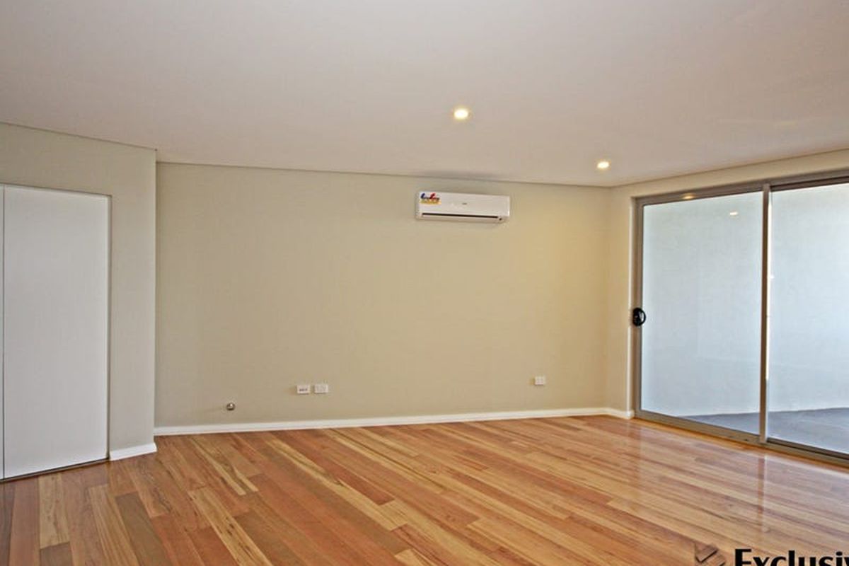 50 Loftus Crescent, Homebush