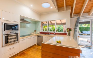 2 Young Street, Beaconsfield Upper