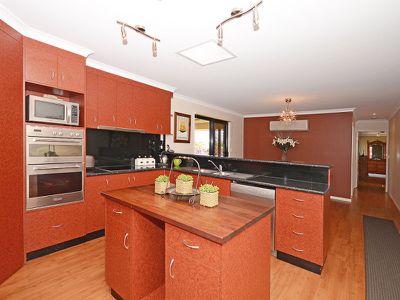 3 Heritage Outlook, River Heads