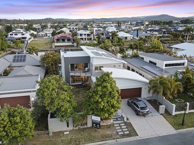 6 North Bank Court, Helensvale