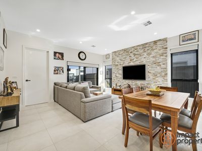 14 Dorney Rise, Taylor