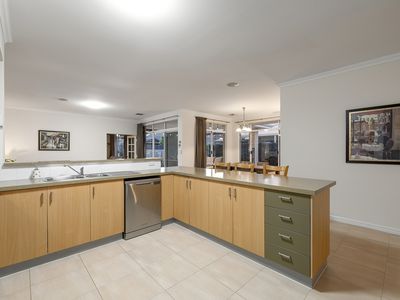 11 Horsham Crescent, Harrisdale