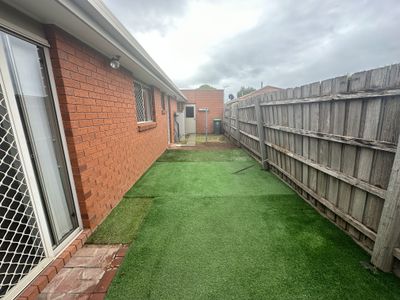 8 / 20 Russell Street, Werribee