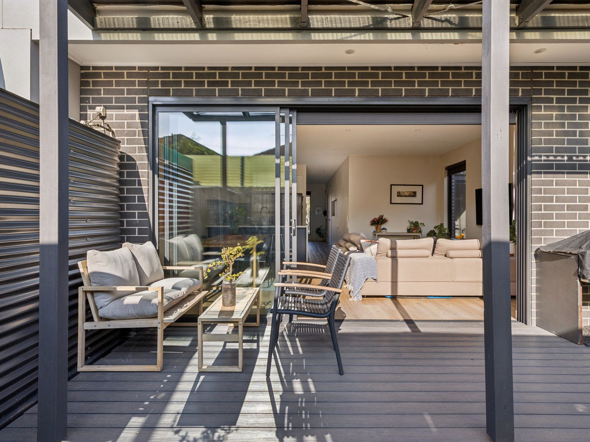 8B Waiora Parade, West Footscray