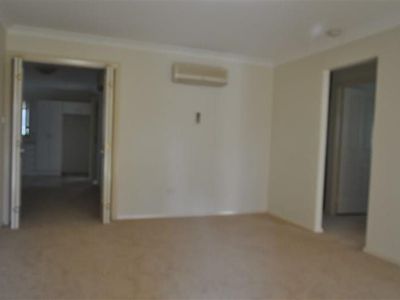 1 / 19A Oxford Street, Forbes