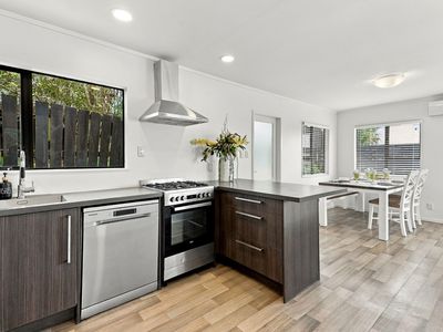 1/96 Alton Avenue, Hillcrest