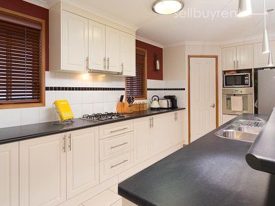 31 THORNEYCROFT AVENUE, Wodonga
