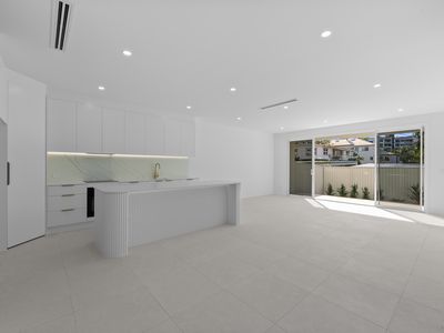 2 / 17 Loder Street, Biggera Waters