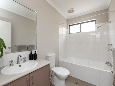 2/31 Almurta Way, Nollamara