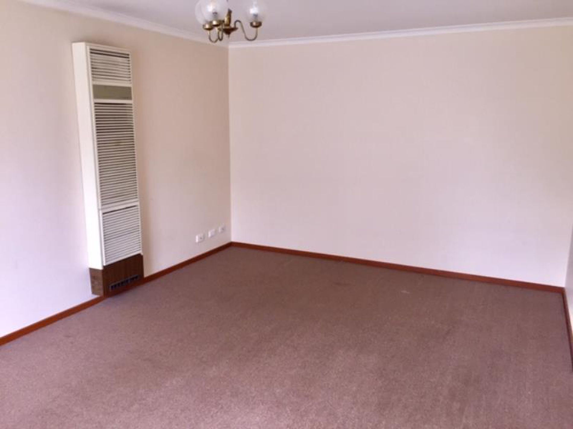 2/10 Sinns Avenue, Werribee