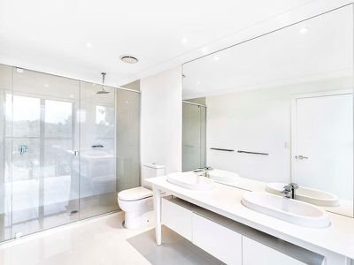 162 / 162 North Hill Drive, Robina