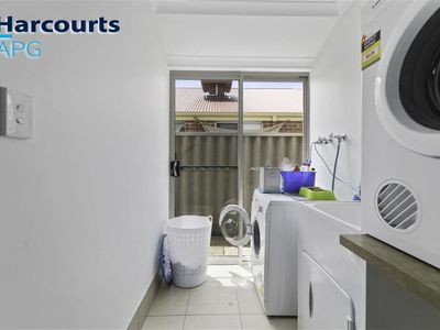 11 ARUM CORNER, Glen Iris