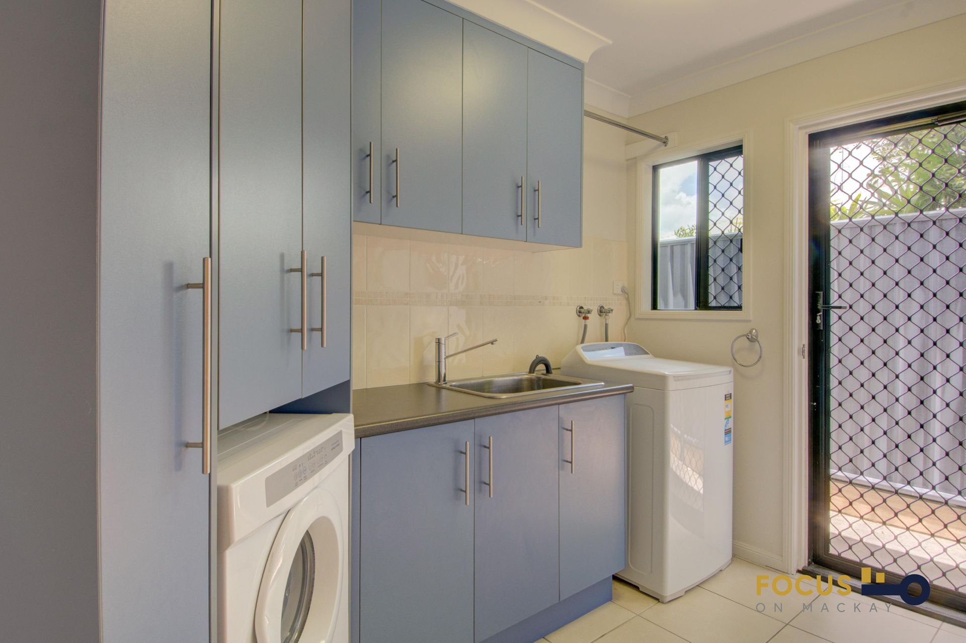 1 Gingham Street, Glenella