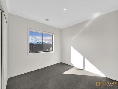 3 Tara Crescent, Wyndham Vale