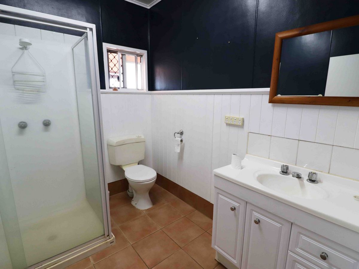 25 TWELFTH AVENUE, Atherton