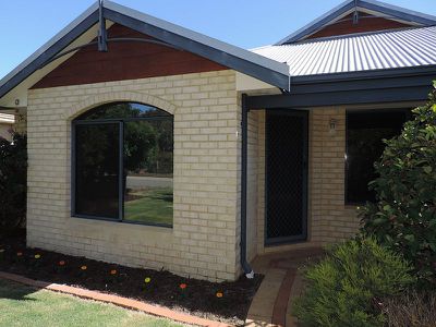 11 St Quentin Parkway, Alexander Heights