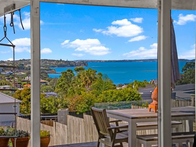 18 Montgomery Avenue, Rothesay Bay