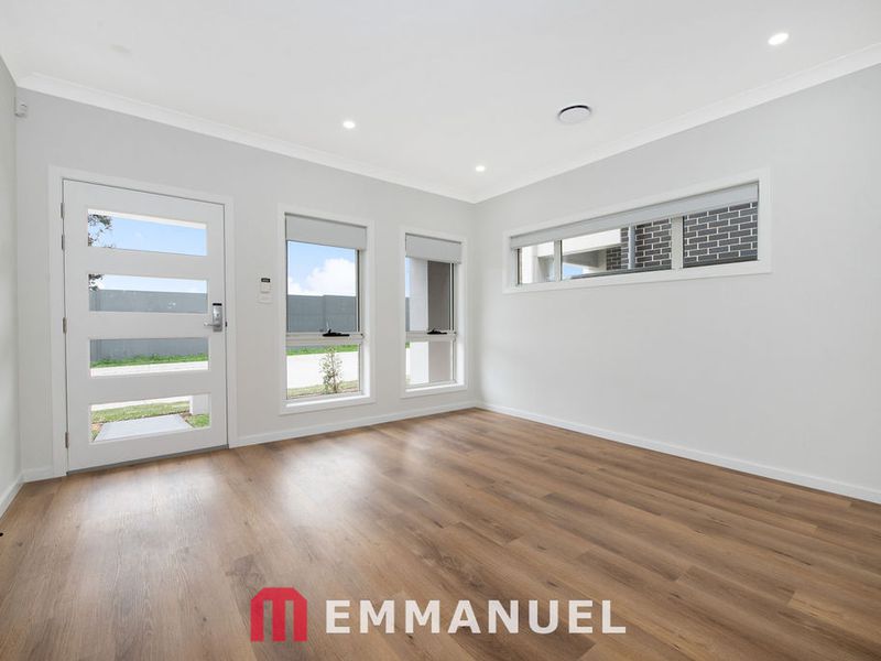 8 Garforth Glade, Marsden Park