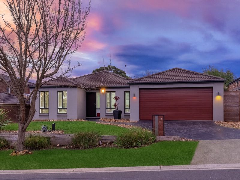 7 Viewbank Rise, Beaconsfield
