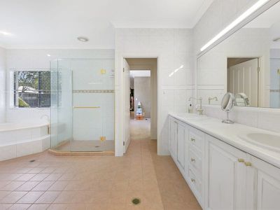 21 Riverbank Court, Ashmore