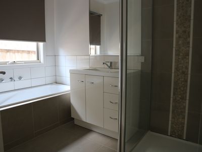 6 PROSPECT RISE, Yea