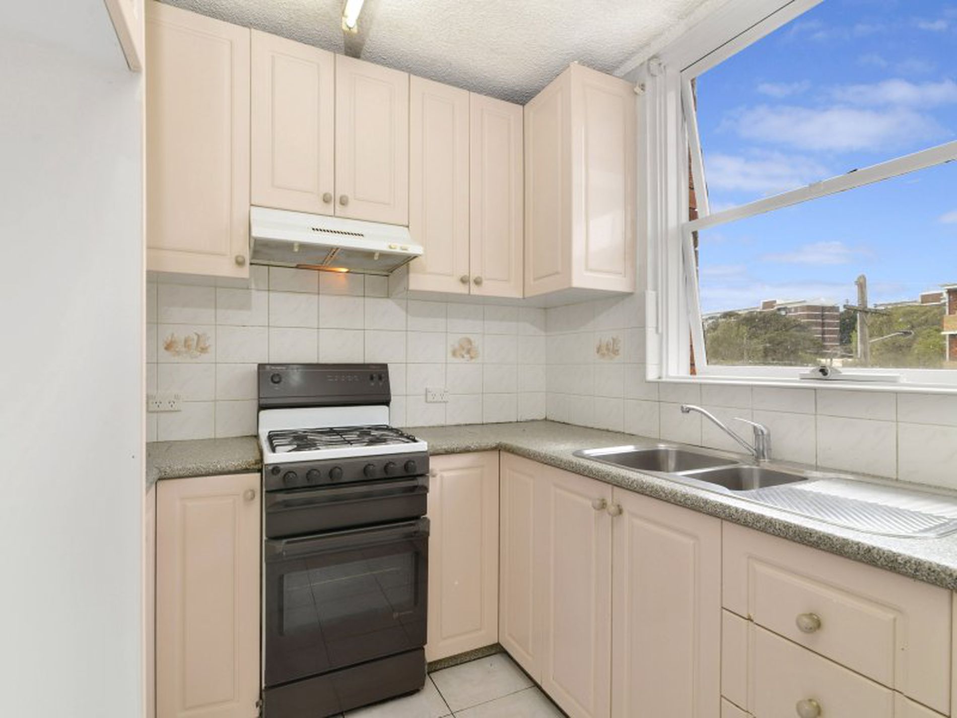 18 / 62 Mascot Drive, Eastlakes