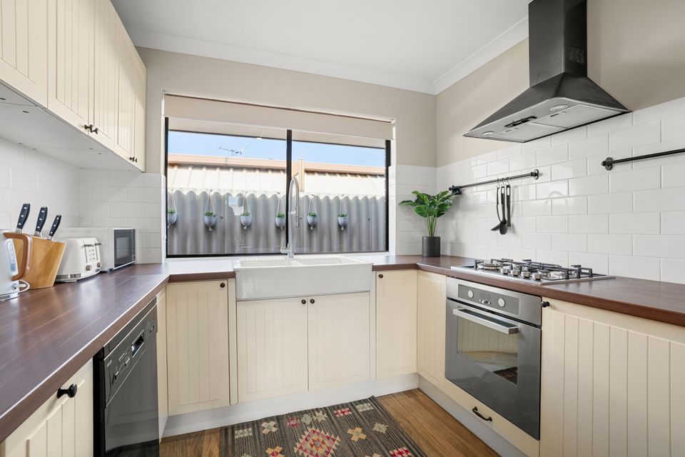 43 TRADE WINDS DRIVE, Safety Bay