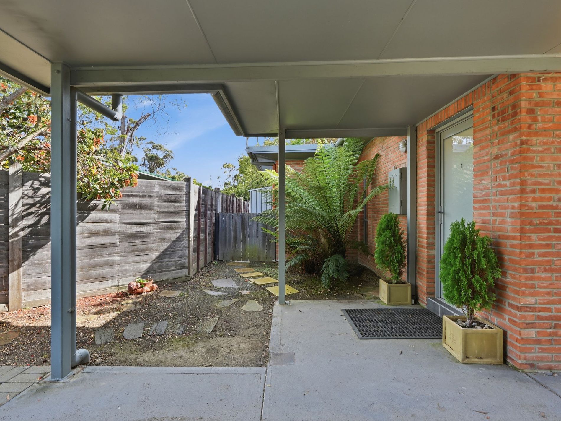 1 / 8 Smith Street, Cygnet