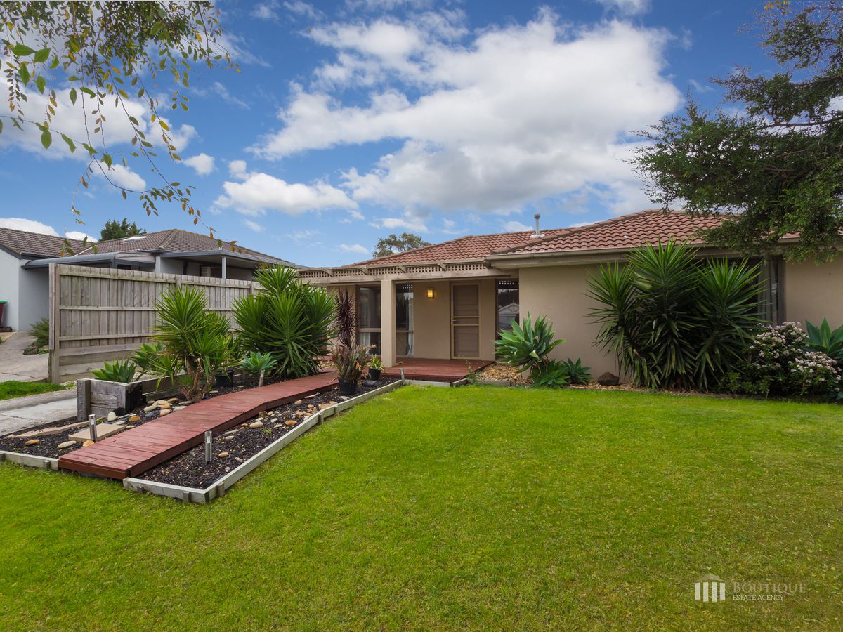 8 Hillview Rise, Hampton Park
