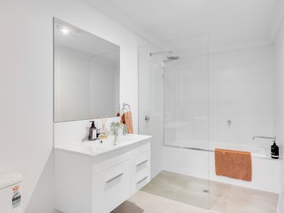 7 / 319a Bridge Street, Newtown