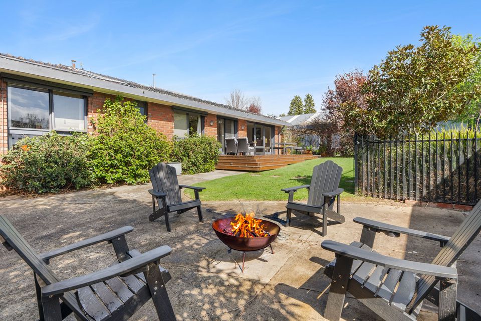 17-19 St Elmo Crescent, Highton