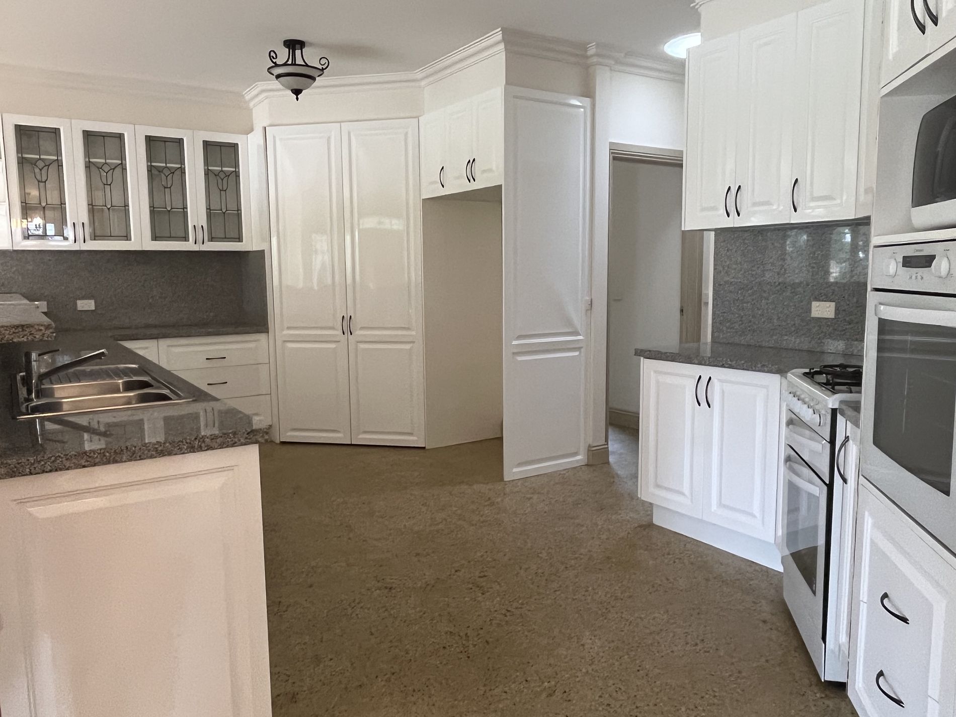 1 / 7 Holden Avenue, Rippleside