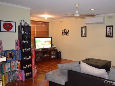 8 Wycombe Rise, Hampton Park