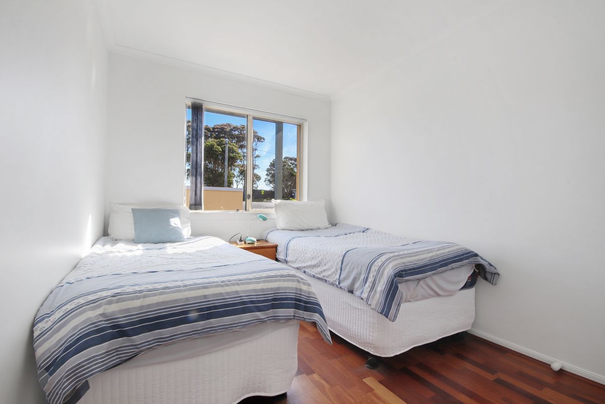 Unit 1  / 10-12 Marine Drive, Narooma