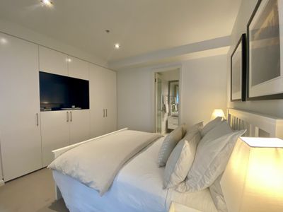 1005 / 480 St Kilda Road, Melbourne