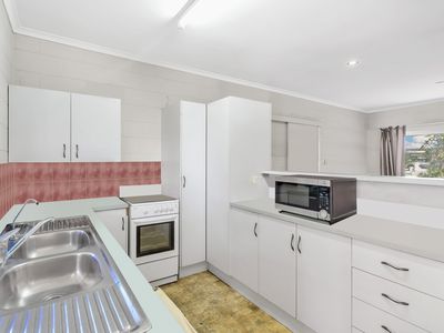 1 / 16 Brooks Street, Whitfield