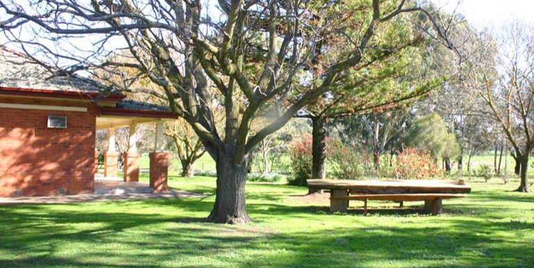 Sheans Creek Road, Euroa