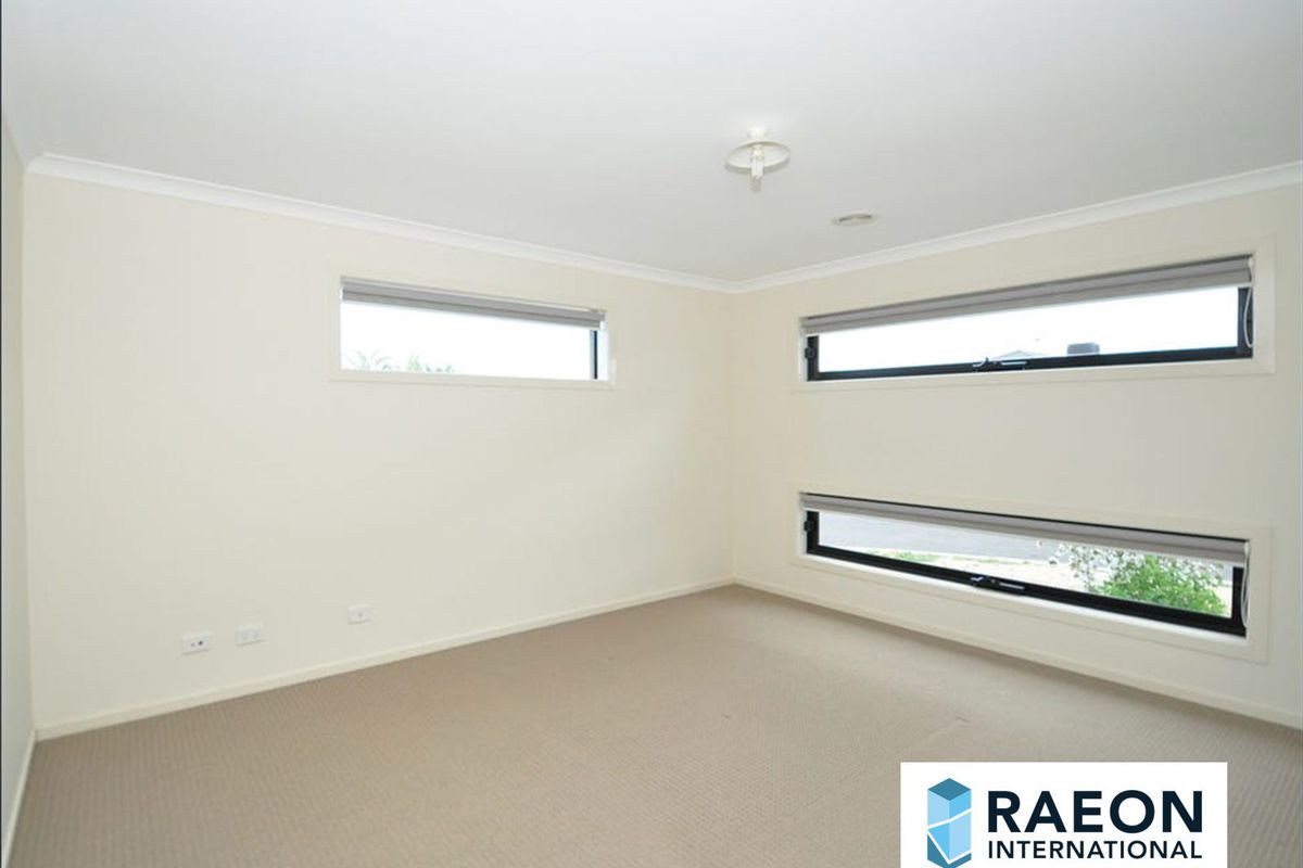 14 Baltic Circuit, Point Cook