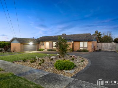 18 Somerset Drive, Dandenong North