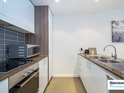 21 / 1 Mouat Street, Lyneham