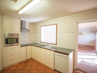 11 Nyabalee Road, Newman