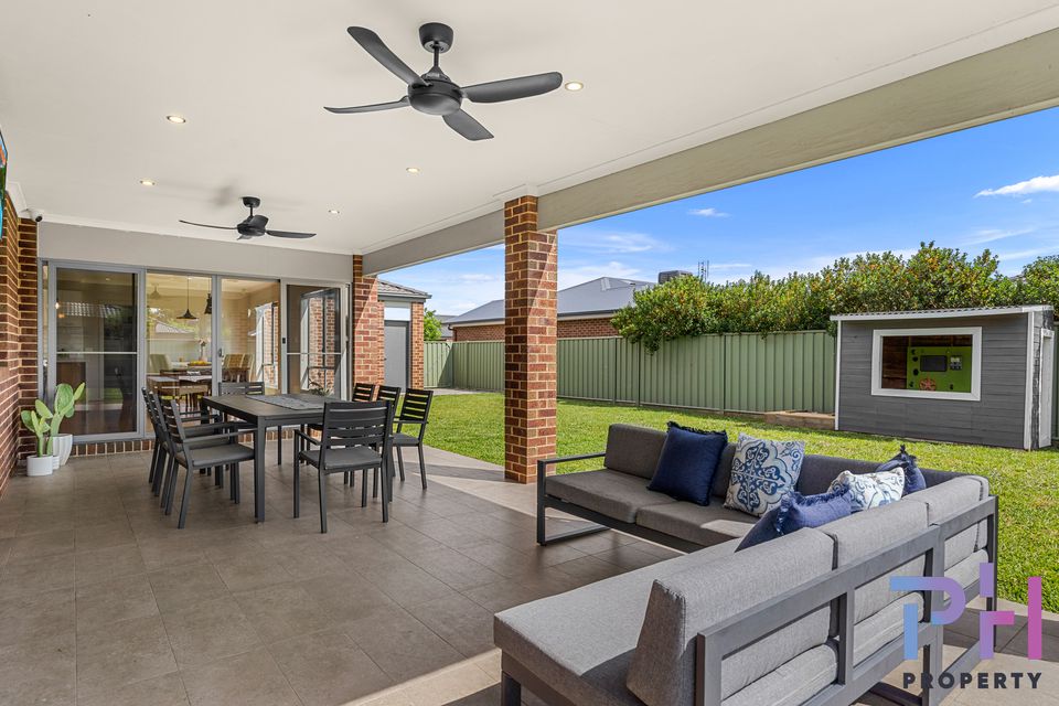 18 Cloverfields Cres, Epsom