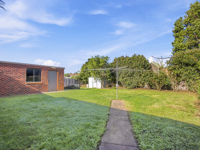 2 Rebecca Drive, Sale